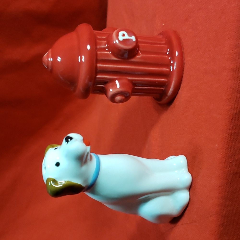 Dog with Fire Hydrant Salt and Pepper Shaker Set NIB